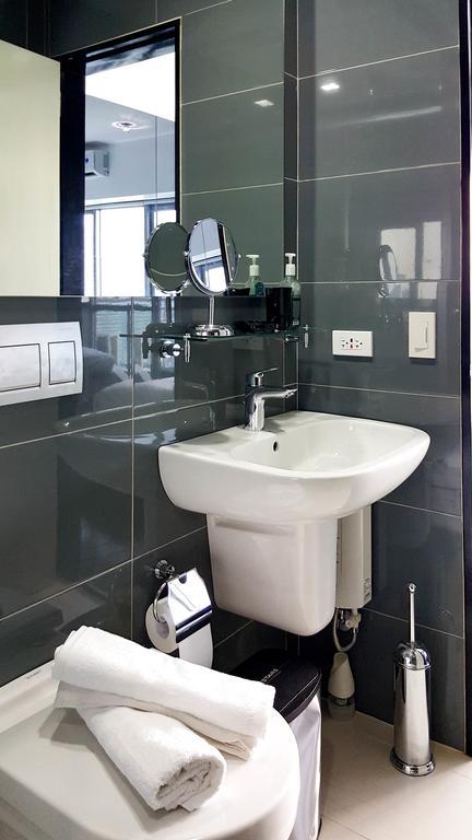 Modern Luxury Lower Penthouse Unit Manila Eksteriør billede