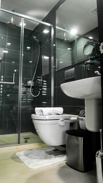 Modern Luxury Lower Penthouse Unit Manila Eksteriør billede